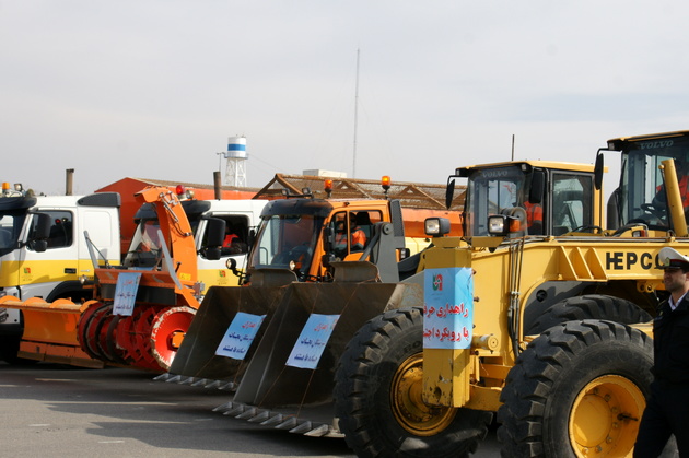 مجوز واردات ماشین آلات برای نوسازی ناوگان شهرداری‌ها و راهداری‌های کردستان صادر شد