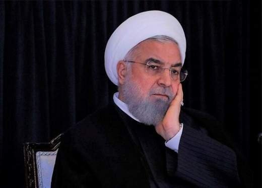 عکسی که نماد ایرانی‌ست که رئیسی از روحانی تحویل گرفت!