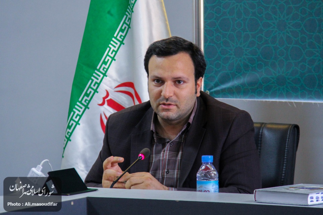 عضو شورای اسلامی شهر اصفهان مطرح کرد: لزوم برخورد با ساخت و سازهای ناایمن در شهر