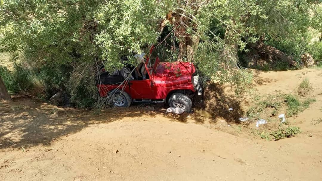 رییس پلیس راهنمایی و رانندگی استان کردستان از سقوط ۲ سرنشین یک خودرو که برای آفرود سواری به ارتفاعات صعب‌العبور کوه آبیدر سنندج رفته بودند، خبر داد.