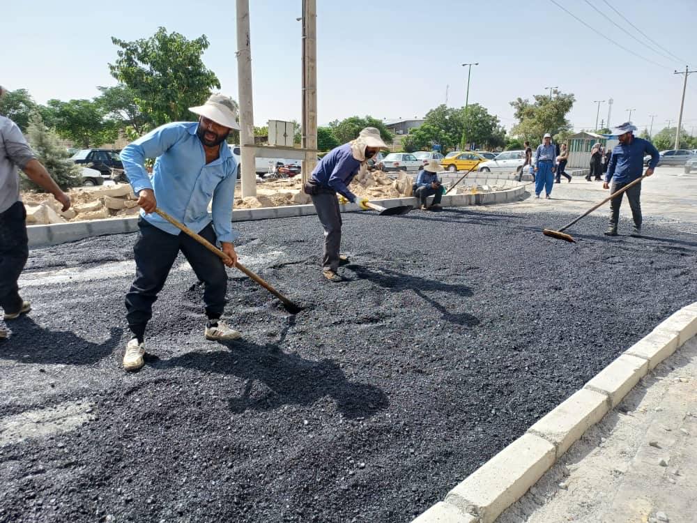 در ۶ ماهه گذشته انجام شد/هزینه ۳۵۰ میلیارد ریالی شهرداری نجف‌آباد برای زیرسازی، لکه گیری و آسفالت معابر سطح شهر