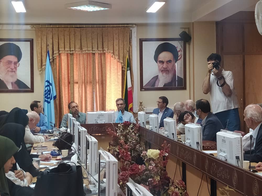 سرپرست اداره کل تأمین اجتماعی استان اصفهان خبر داد: کمتر از ۱۲ هزار نفر از اتباع برای دریافت خدمات بیمه‌ای ثبت‌نام کرده‌اند