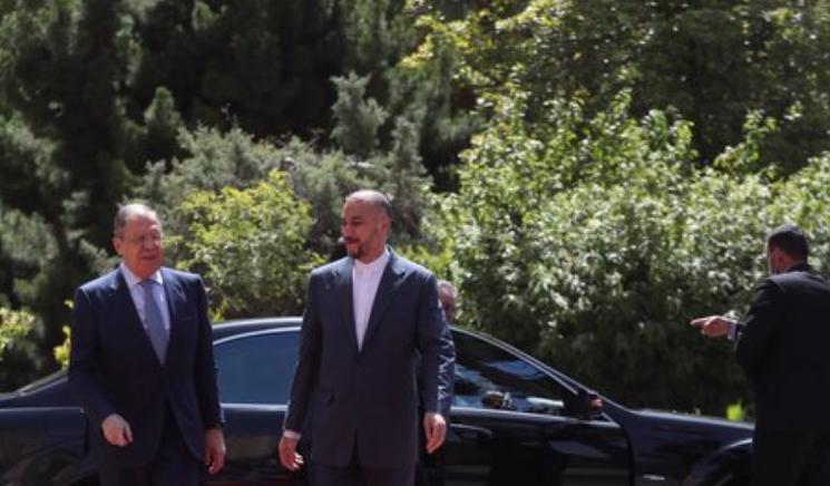 ایران و روسیه درباره ی همکاری های امنیتی گفتگو کردند