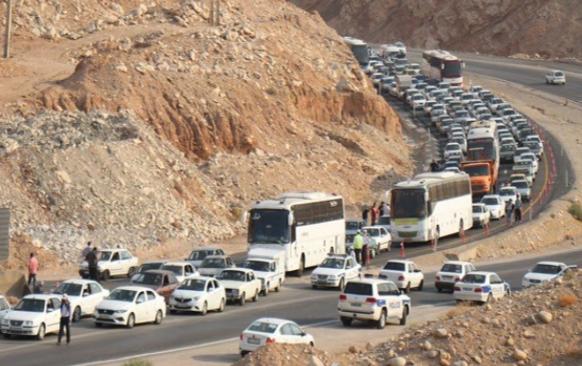 ترافیک سنگین در محور ایلام-مهران/ ‌جاده مهران از فردا ‌یک‌طرفه می‌شود