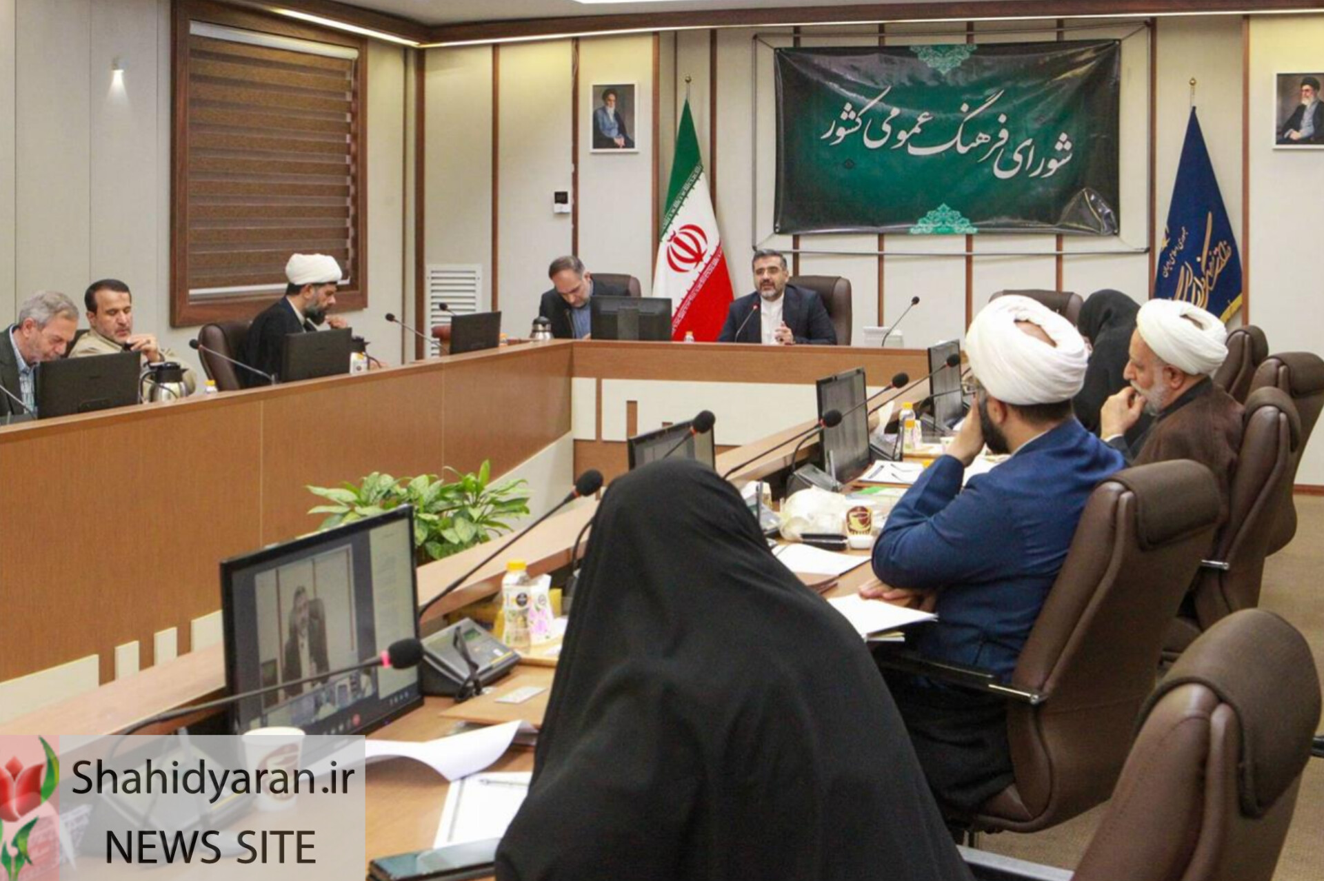 وزیر فرهنگ در جدیدترین جلسه شورای فرهنگ عمومی و در پی تصویب روز «نثر فارسی» مطرح کرد: