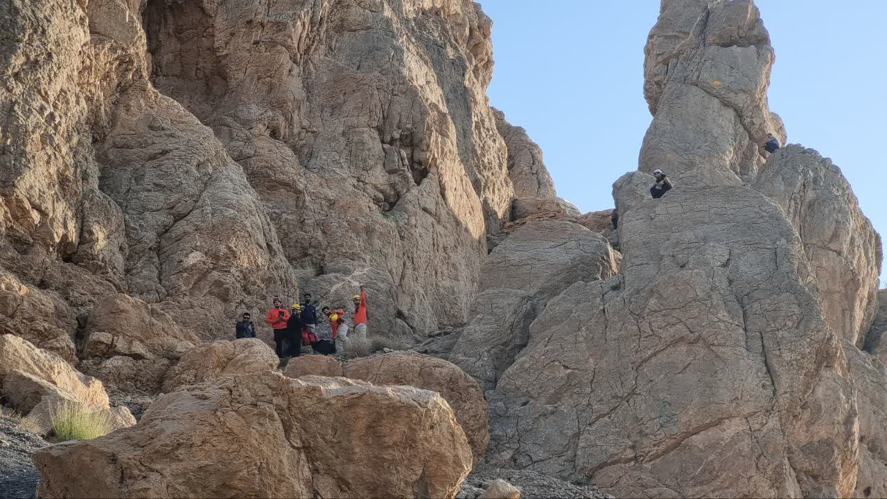 سخنگوی سازمان آتش نشانی از سقوط و فوت مرد ۳۰ ساله از کوه صفه اصفهان خبرداد