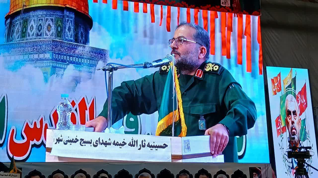 رئیس سازمان بسیج مستضعفین، در آئین گرامیداشت حماسه ۹ دی در خمینی‌شهر عنوان کرد: ۹ دی بازخوانی انقلاب اسلامی و بصیرت ملت