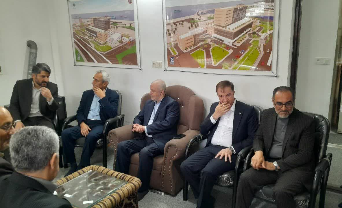 نشست بررسی مطالبات خانواده‌های شهدا و ایثارگران استان مازندران با حضور مهندس اوحدی