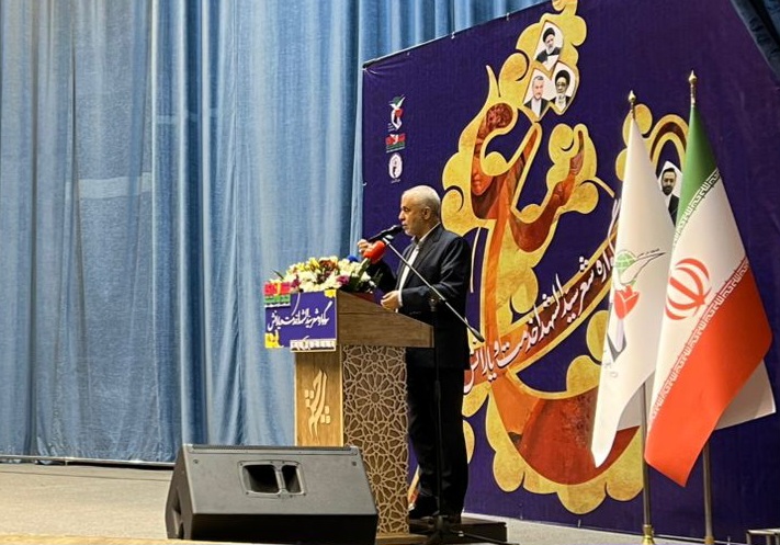  معاون رئیس جمهور و رئیس بنیاد شهید و امور ایثارگران  عنوان کرد:شعر ابزار قدرتمندی برای انتقال ارزش‌های شهدا به مردم جامعه است