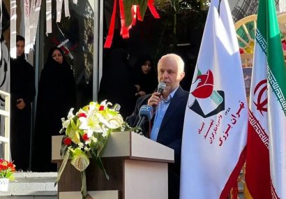 ملت ایران از مواضع و ارزش‌های خود عقب‌نشینی نمی‌کند