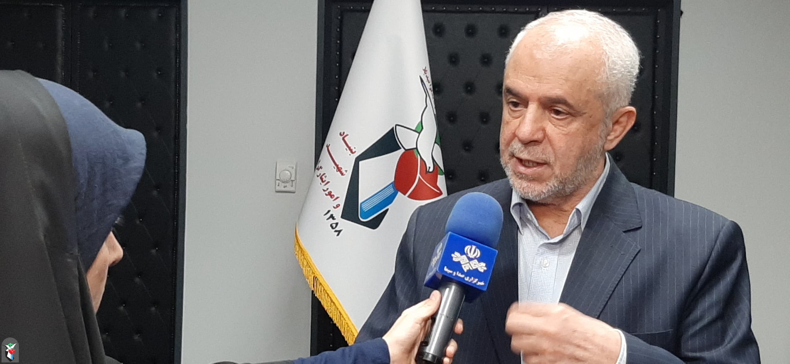معاون رییس‌جمهور و رییس بنیاد شهید و امور ایثارگران  عنوان کرد:حل مشکل اشتغال و تبدیل وضعیت ۱۲ هزار فرزند شهید و جانباز/ حذف ضامن از تسهیلات ایثارگری