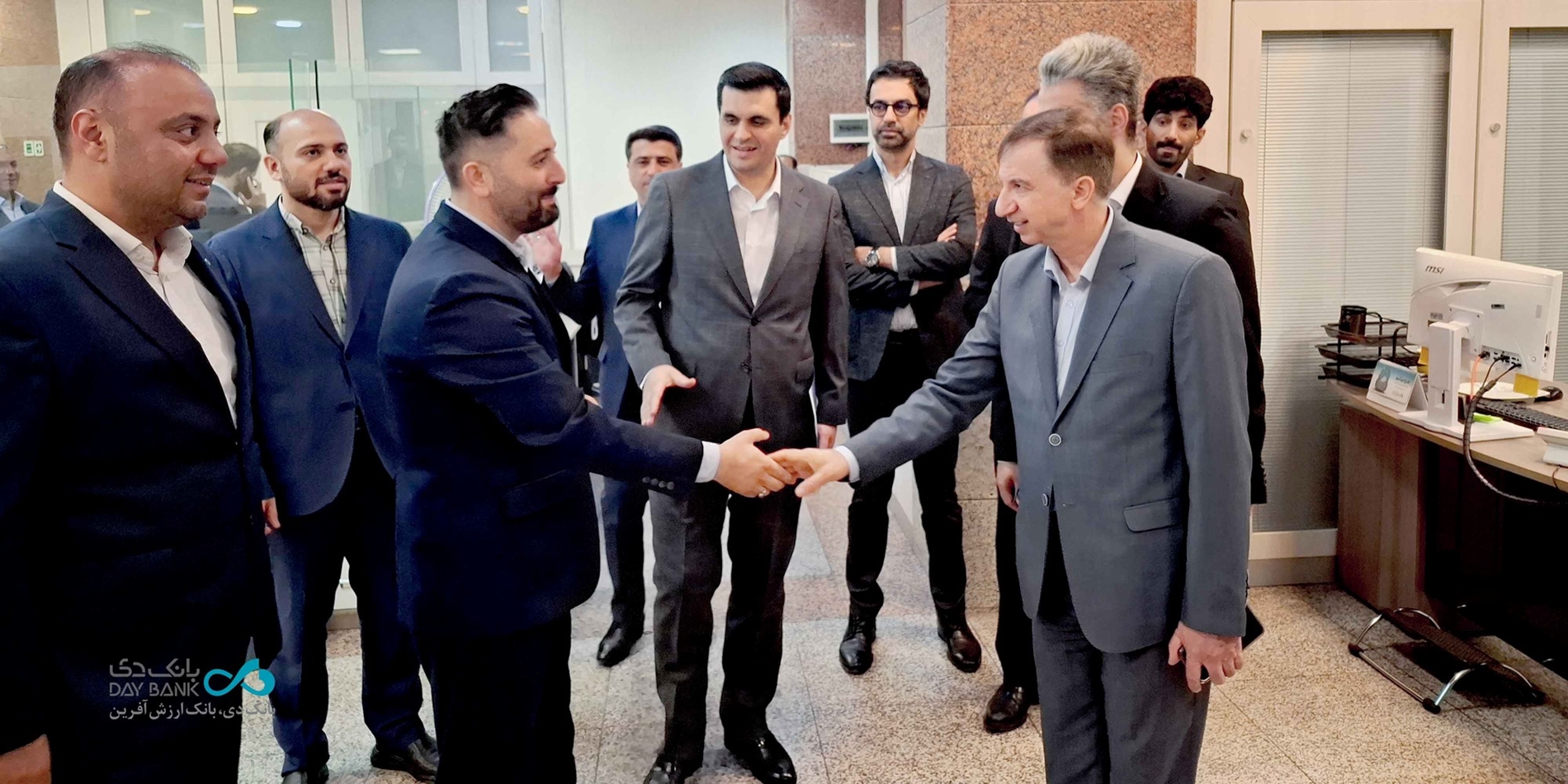  مدیرعامل بانک دی عنوان کرد: با آرامش، انسجام و تعهد، خدمت‌رسانی در بانک دی بدون وقفه ادامه دارد