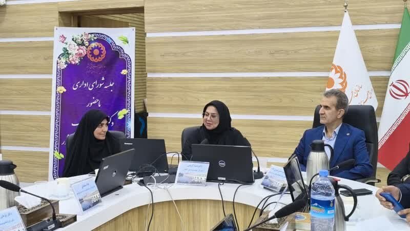  مدیر کل دفتر امور اجتماعی و فرهنگی استانداری اصفهان عنوان کرد: حفظ کرامت انسانی و خدمت‌رسانی، اساس فعالیت بهزیستی است