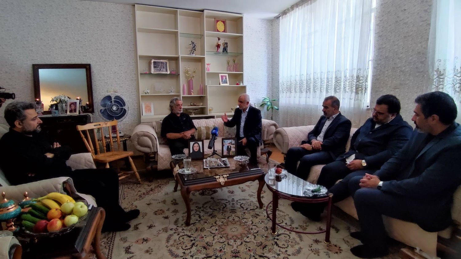  رئیس بنیاد شهید و امور ایثارگران خبرداد: زندگی شهدا با جزئیات روایت‌گری شود/شهدا با عزت از خاک، فرهنگ، تمدن و ارزش‌های ما دفاع کردند