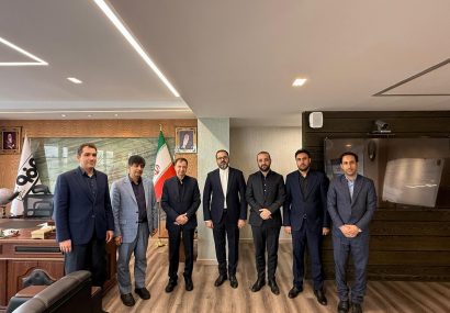 نشست مدیرعامل بانک دی با مدیرعامل فولاد مبارکه؛ آغاز فصل جدیدی از همکاری بانکی برای حمایت از تولید و اشتغال