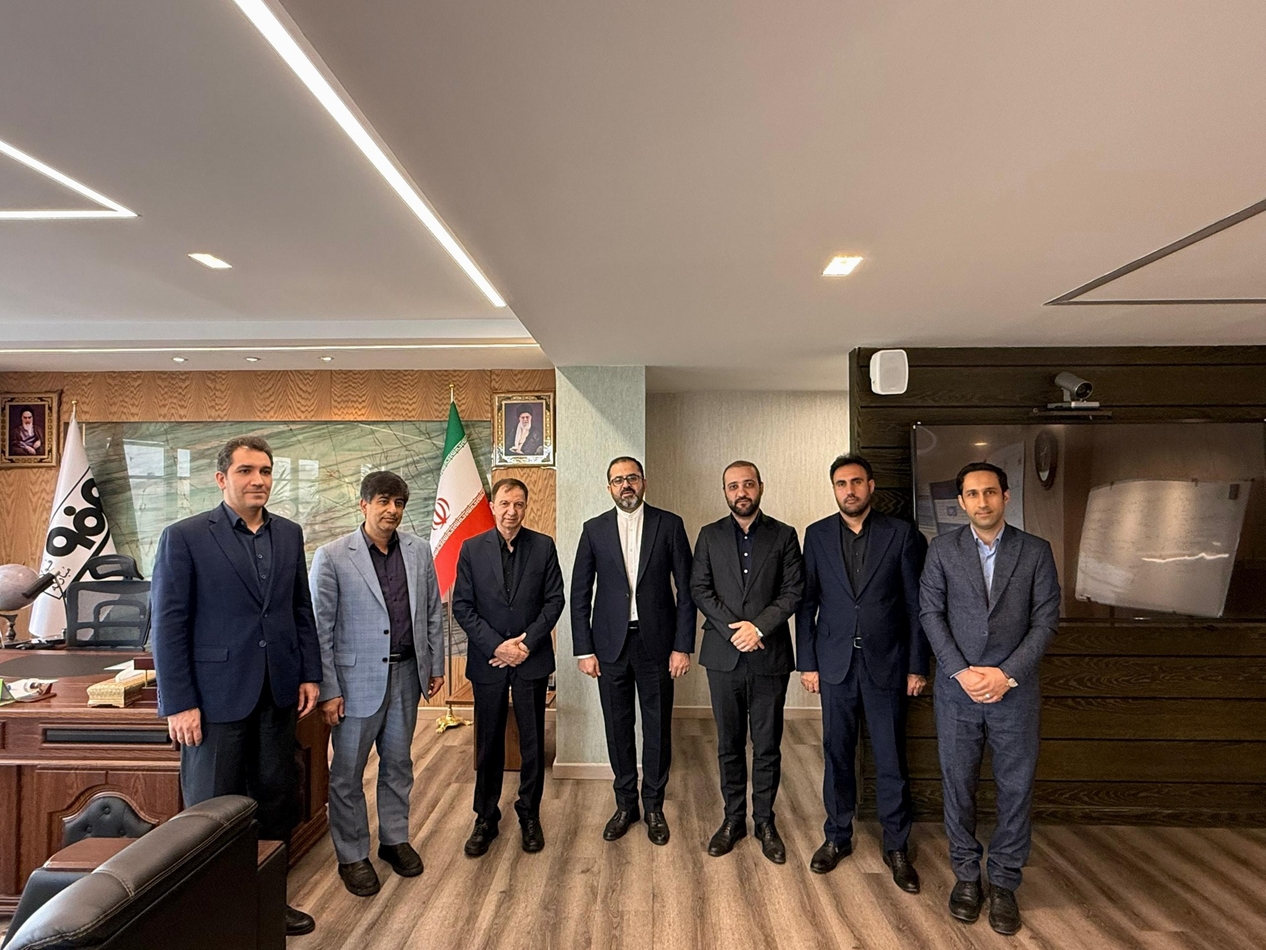 نشست مدیرعامل بانک دی با مدیرعامل فولاد مبارکه؛ آغاز فصل جدیدی از همکاری بانکی برای حمایت از تولید و اشتغال