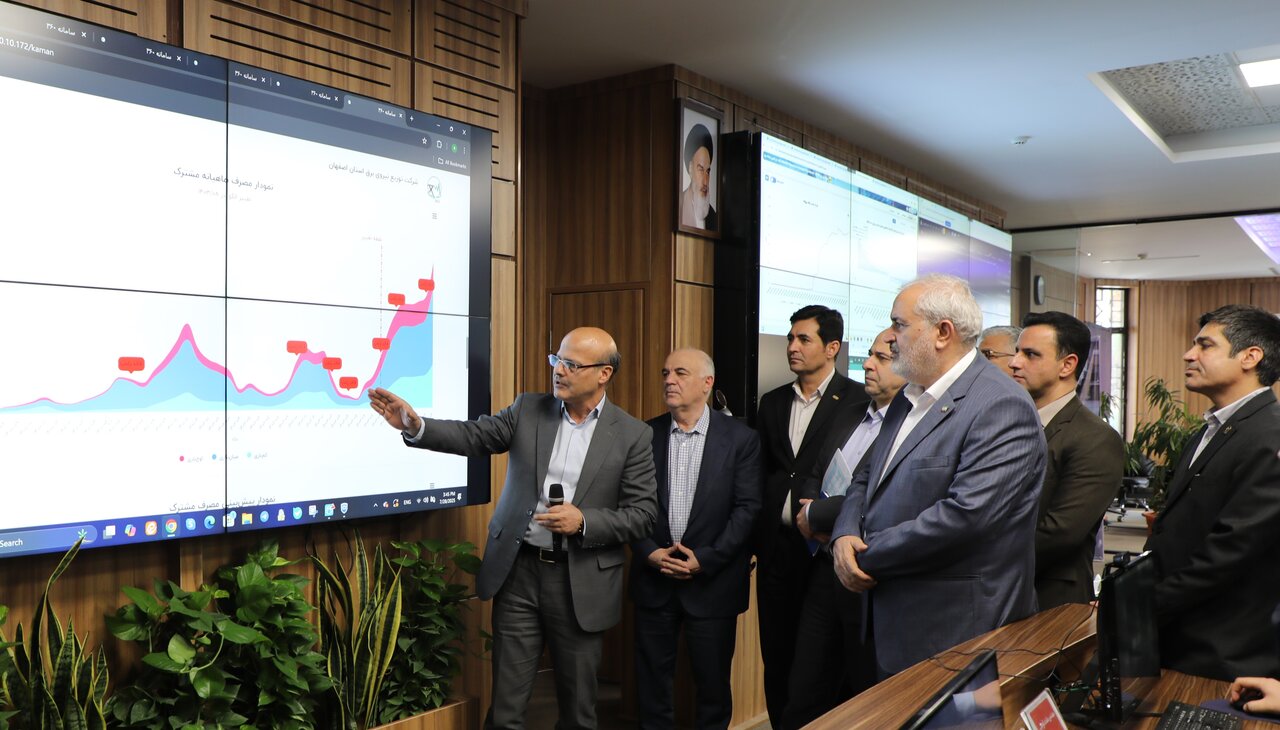  معاون هماهنگی توزیع توانیر اعلام کرد:کنترل مطلوب مصرف برق با بسیج ۱۵ هزار نفر نیروی عملیاتی شرکتهای توزیع نیروی برق و سامانه‌های هوشمند