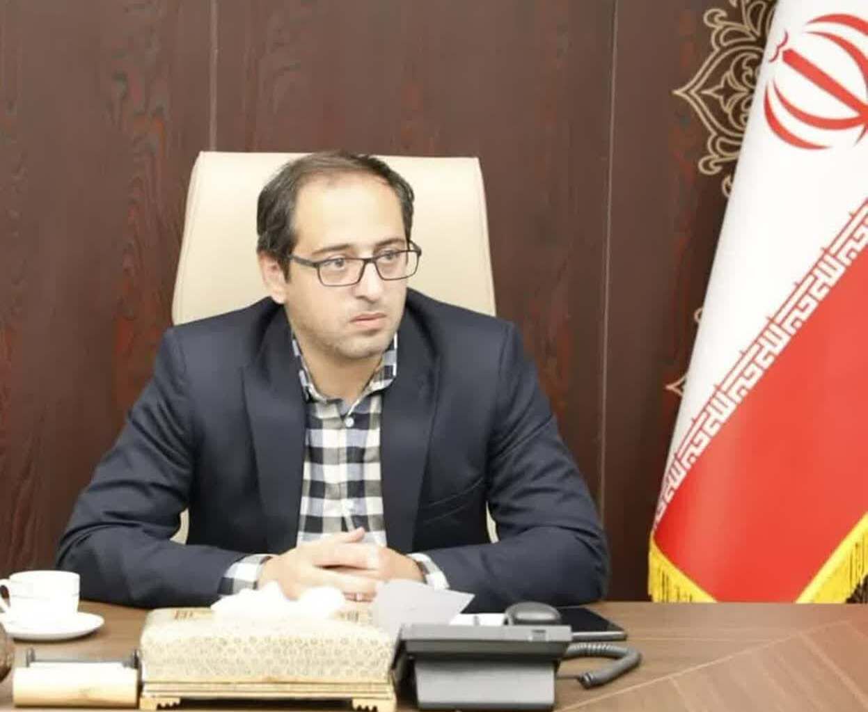    مدیرکل امور اقتصادی و دارایی استان اصفهان عنوان کرد: ۱۸۰ هزار میلیارد ریال درآمد عمومی در اصفهان وصول شد