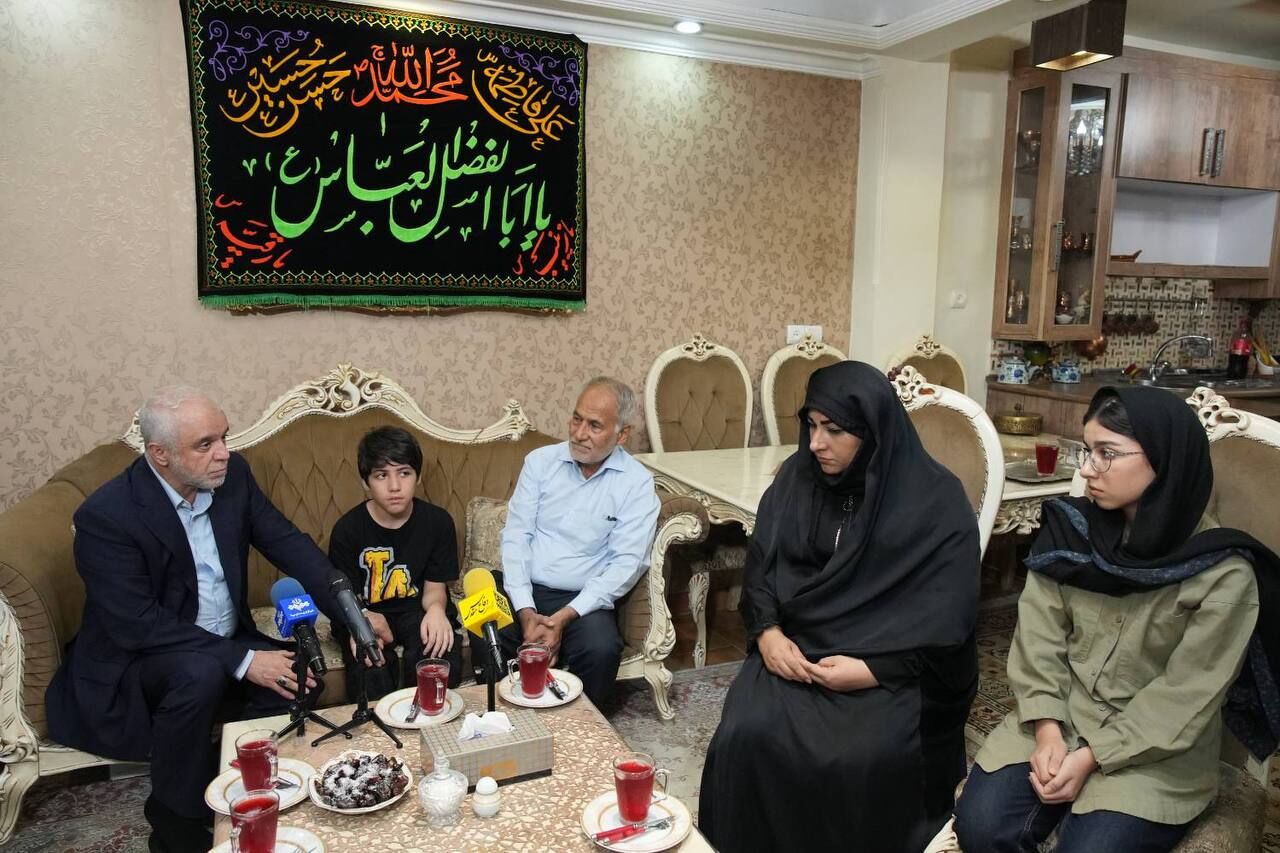   معاون رییس‌جمهور و رییس بنیاد شهید و امور ایثارگران عنوان کرد: شهدا حافظان اصلی نظام هستند