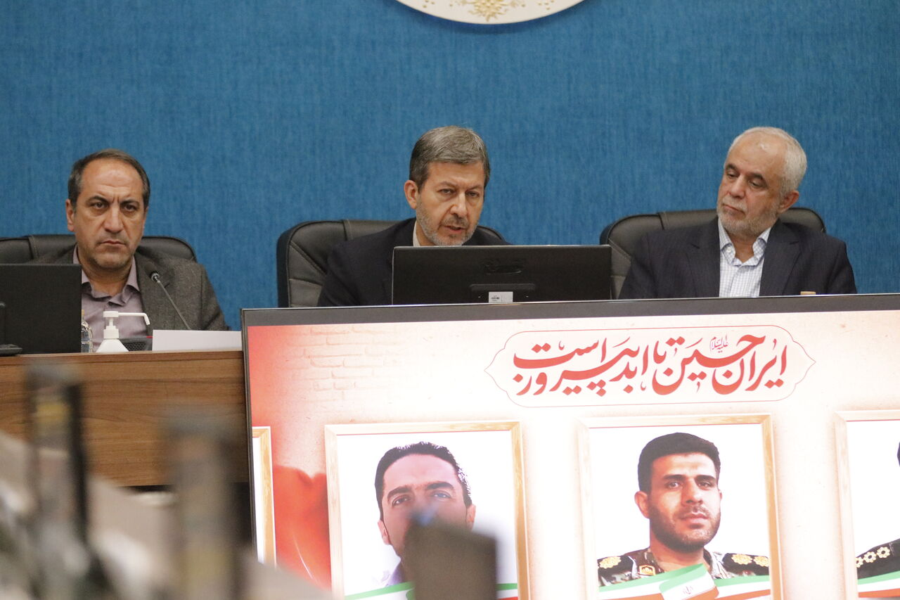  استاندار اصفهان در نشست استانی شورای اداری و شورای ترویج و توسعه فرهنگ ایثار و شهادت عنوان کرد:مسکن و اشتغال پایدار خانواده ایثارگران باید در اولویت باشد