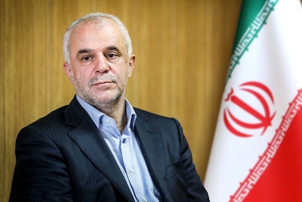   معاون رئیس‌جمهور و رئیس بنیاد شهید و امور ایثارگران عنوان کرد:خون شهدای اخیر مسبب روشنگری برای نسل جدید می‌شود