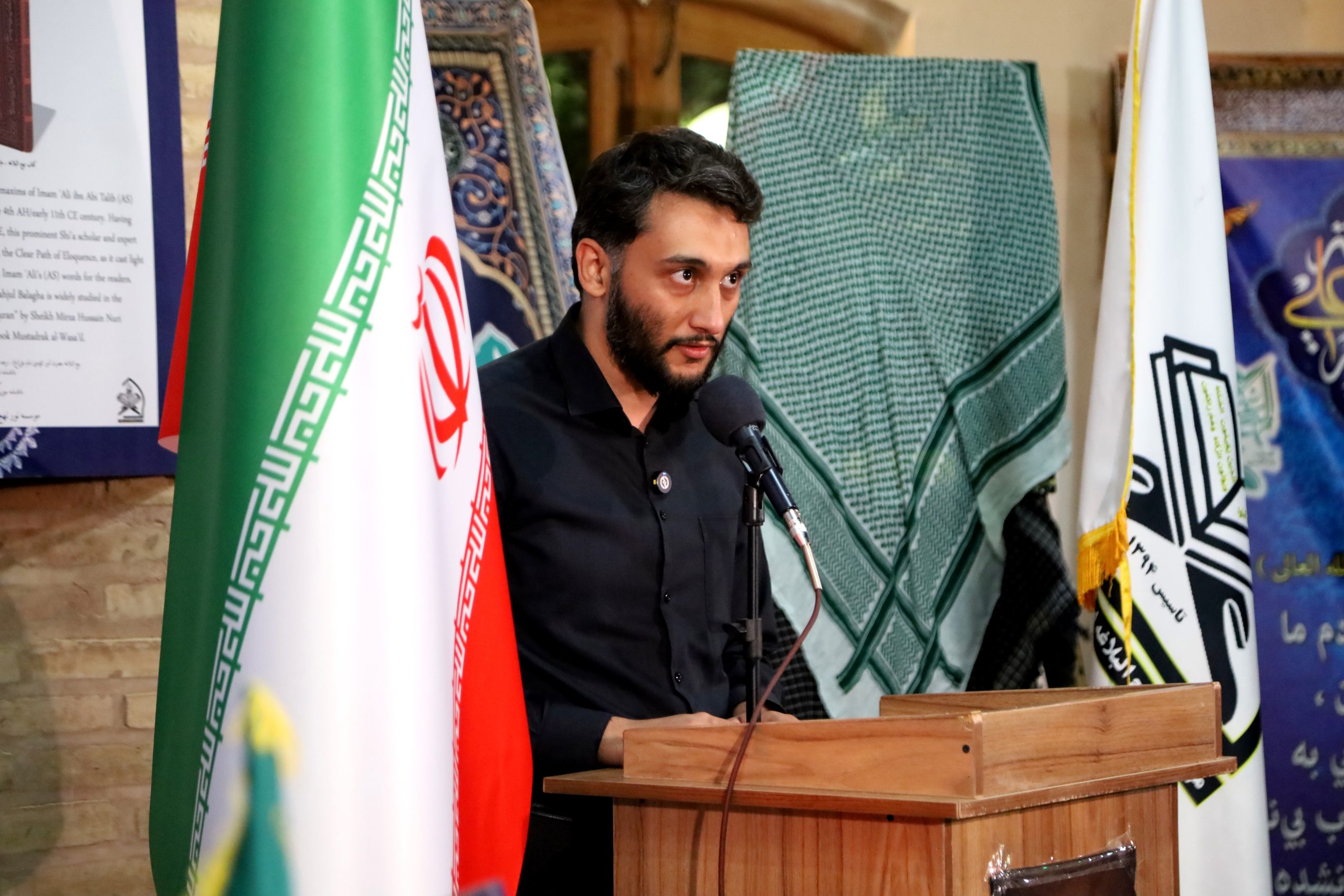 فرزند شهید طهرانچی در اصفهان عنوان کرد:دشمن می خواهد با ترور دانشمندان مانع رشد علمی کشور بشود