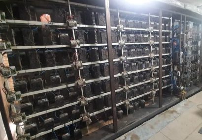 معاون انتقال و تجارت خارجی توانیر مطرح کرد: ۵ برابر شدن کشف ماینرهای غیرمجاز در ۵ ماه نخست امسال/فشار ۲۴۰۰ مگاواتی ماینرهای کشف شده بر شبکه برق