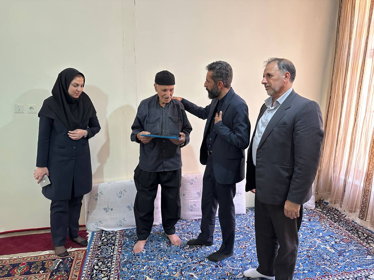 گزارش خبری حماسی و عاطفی: «میراث خون؛ اشک پدر شهید و نجوای برادر در سایه دالاهو، دیدارگاه تعهد»