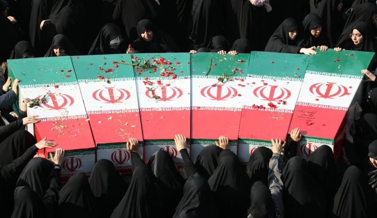 تشییع پیکرهای مطهر ۳۰۰ شهید دوران دفاع مقدس در سالروز شهادت حضرت زهرا (س)