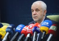 رئیس بنیاد شهید و امور ایثارگران عنوان کرد: رونمایی از سمفونی نفس‌های سوخته سردشت در نخستین همایش جانبازان شیمیایی/ برگزاری بیش از ۹۴۰۰ یادواره، کنگره و برنامه فرهنگی در سطح کشور/ بیمه دی رتبه اول صنعت بیمه کشور