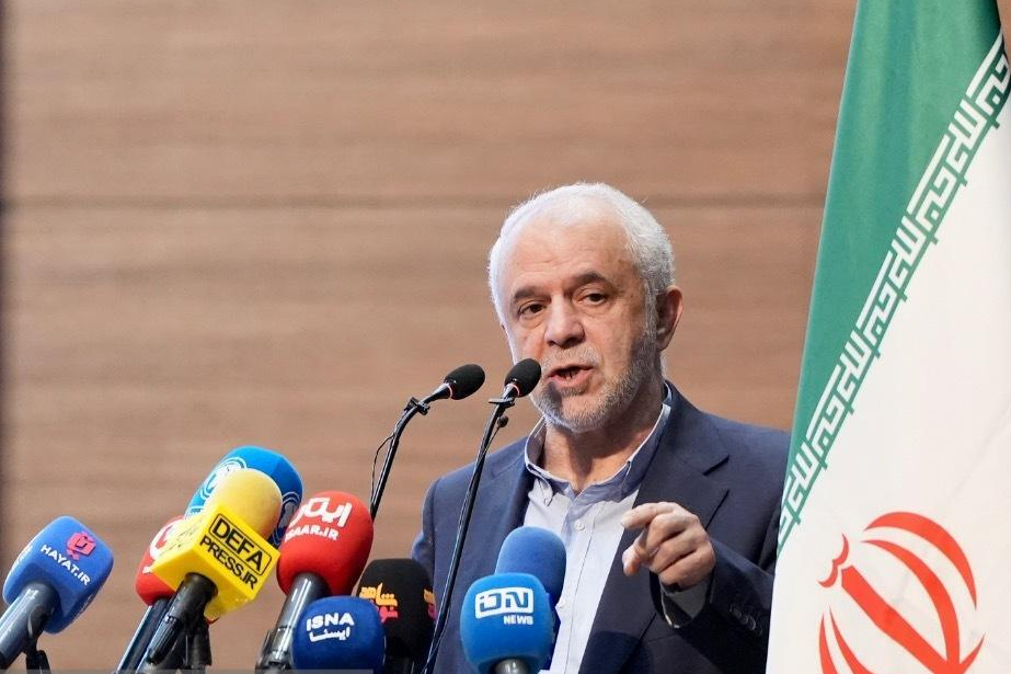 رئیس بنیاد شهید و امور ایثارگران مطرح کرد: همایش جانبازان شیمیایی فریاد مظلومیت ایران در برابر سکوت جهانی/ تشکیل دبیر‌خانه همایش «نفس‌های سوخته» در بنیاد شهید و امور ایثارگران