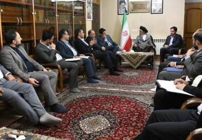 در دیدار سبحانیان با امام جمعه اصفهان تأکید شد: شفافیت مصارف مالیات، لازمه تحقق عدالت مالیاتی