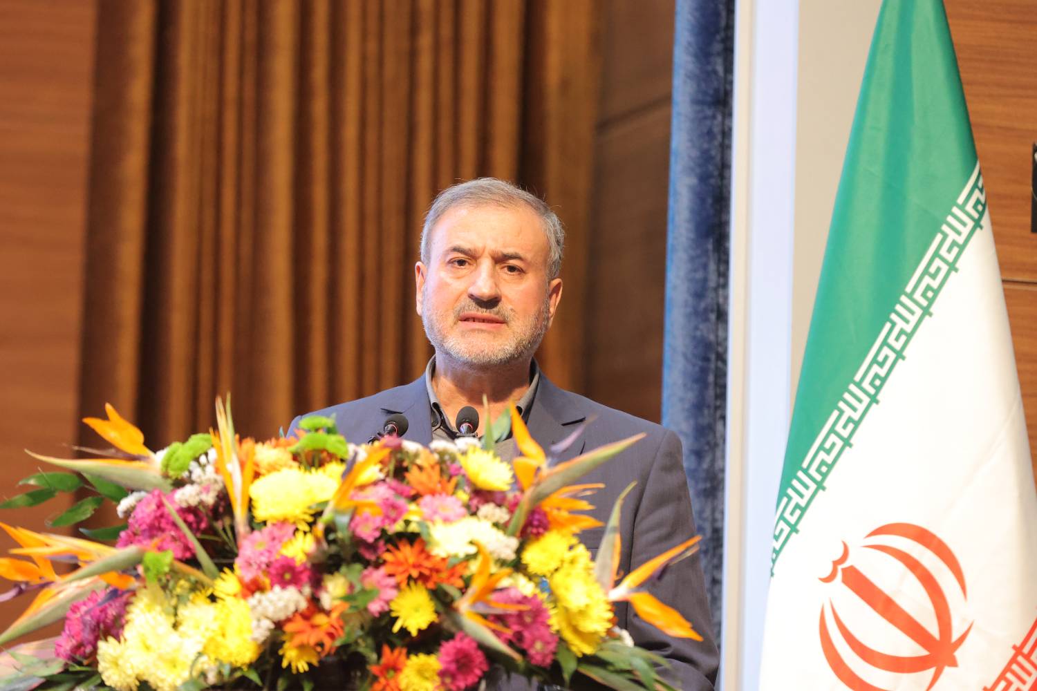 معاون فرهنگی و آموزشی بنیاد مطرح کرد: پیام اصلی همایش «نفسهای سوخته» تأکید بر صلح و دوستی میان ملتها است/بیش از ۱۱ هزار جانباز بر اثر سلاحهای شیمیایی به شهادت رسیدند