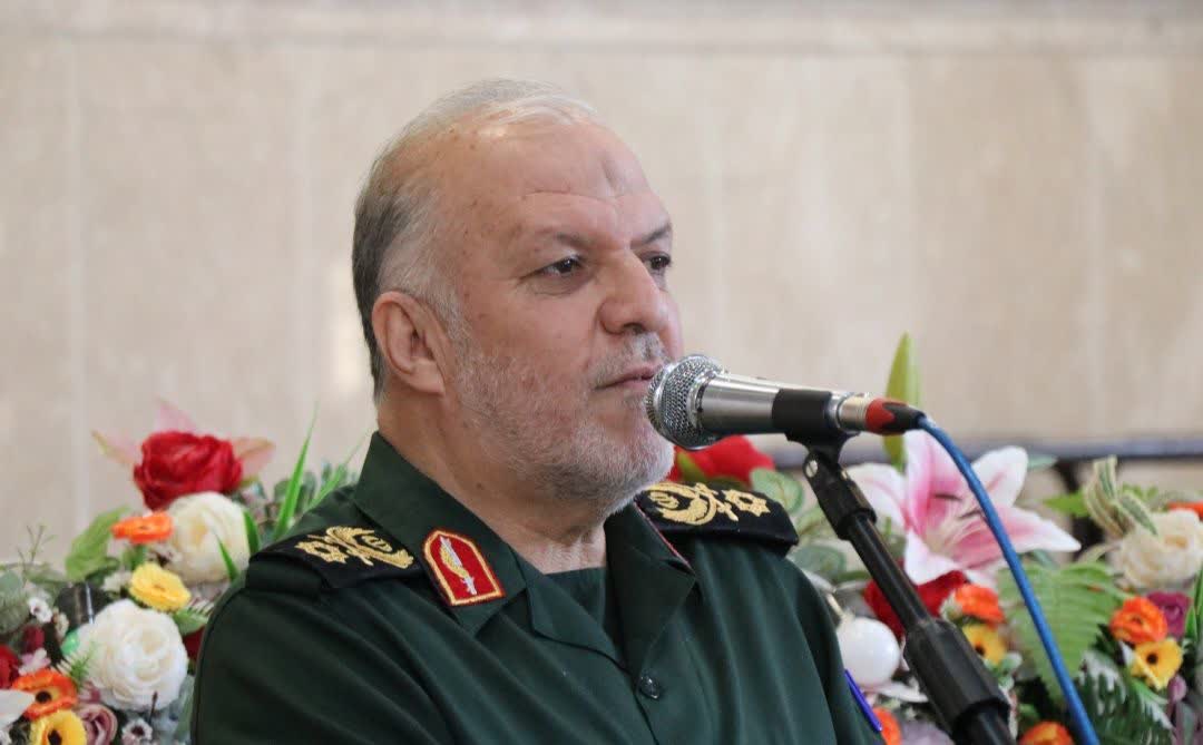 فرمانده سپاه حضرت صاحبالزمان (عج) استان اصفهان عنوان کرد:حفظ وحدت و احیای مسجدمحوری، رمز پایداری انقلاب اسلامی است