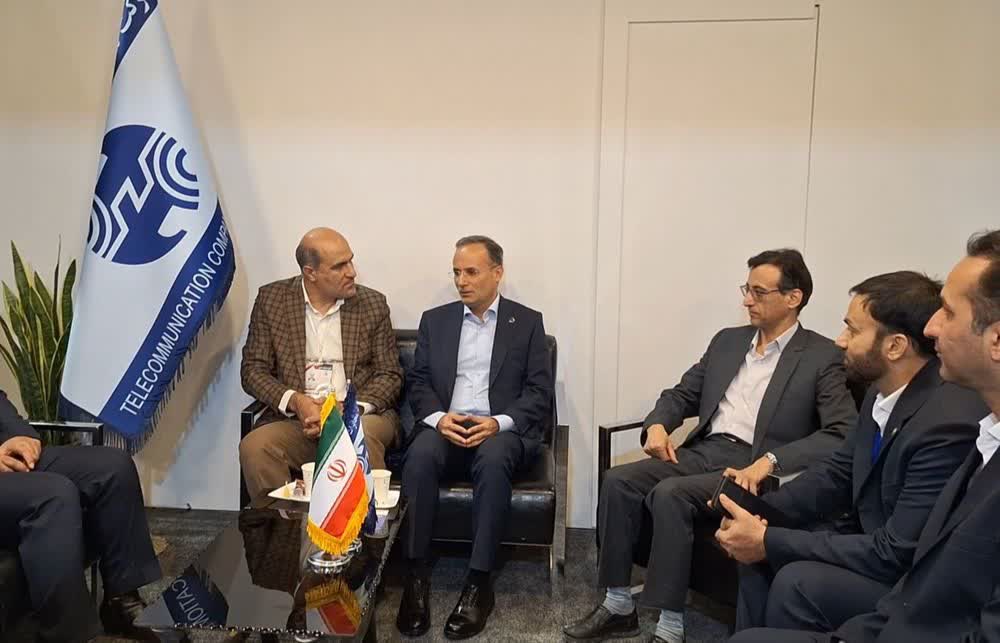 دیدار مدیران شرکت سیما آترون و مخابرات منطقه اصفهان در نمایشگاه اتوکام ۱۴۰۴