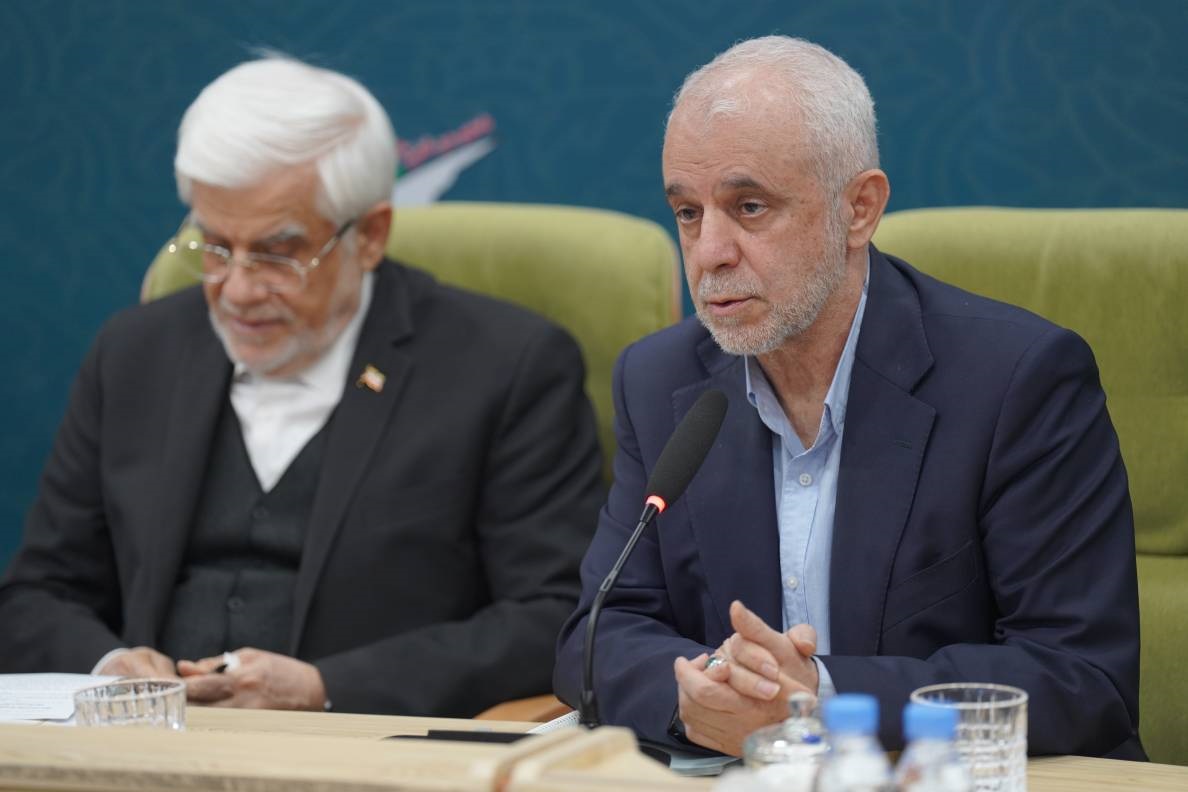 معاون رئیس جمهور و رئیس سابق بنیاد شهید و امور ایثارگران مطرح کرد: ۱۳۰ تشکل ایثارگری در حل مسائل بنیاد شهید با ما همکاری کردند/ بیمه دی رتبه نخست کشور را کسب کرد