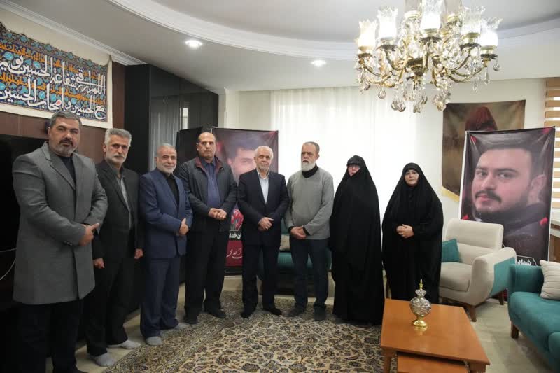 رئیس بنیاد شهید و امور ایثارگران عنوان کرد: شهدا حتی در عالم معنا نسبت به خانواده خود دغدغه دارند/ خانواده شهدا بهترین معلمان راه هدایت و صداقت هستند