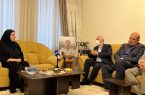رئیس بنیاد شهید و امور ایثارگران در دیدار با خانواده «شهید شریفی» عنوان کرد: بهترین مکان برای دریافت بشارت، نزد خانواده معظم شهداست / انسجام مردم توطئه‌های دشمنان را خنثی کرد