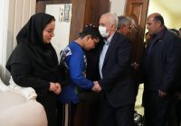  در دیدار مهندس سعید اوحدی با خانواده «شهید فرهاد فلاحی» عنوان کرد: فرزندان شهدا، فرزندان همه ملت ایران‌ هستند / نقش الهام‌بخش خانواده‌های شهدا در تحکیم ارزش‌های انقلاب