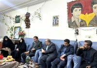 دیدارسرپرست بنیاد شهید استان اصفهان با خانواده‌های معزز شهیدان در شهرستان مبارکه