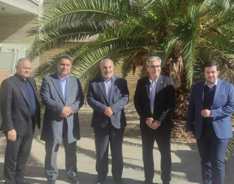 بازدید از کلینیک جابر نجفآباد؛ پیگیری روند توسعه خدمات به خانوادههای معظم شهدا و ایثارگران