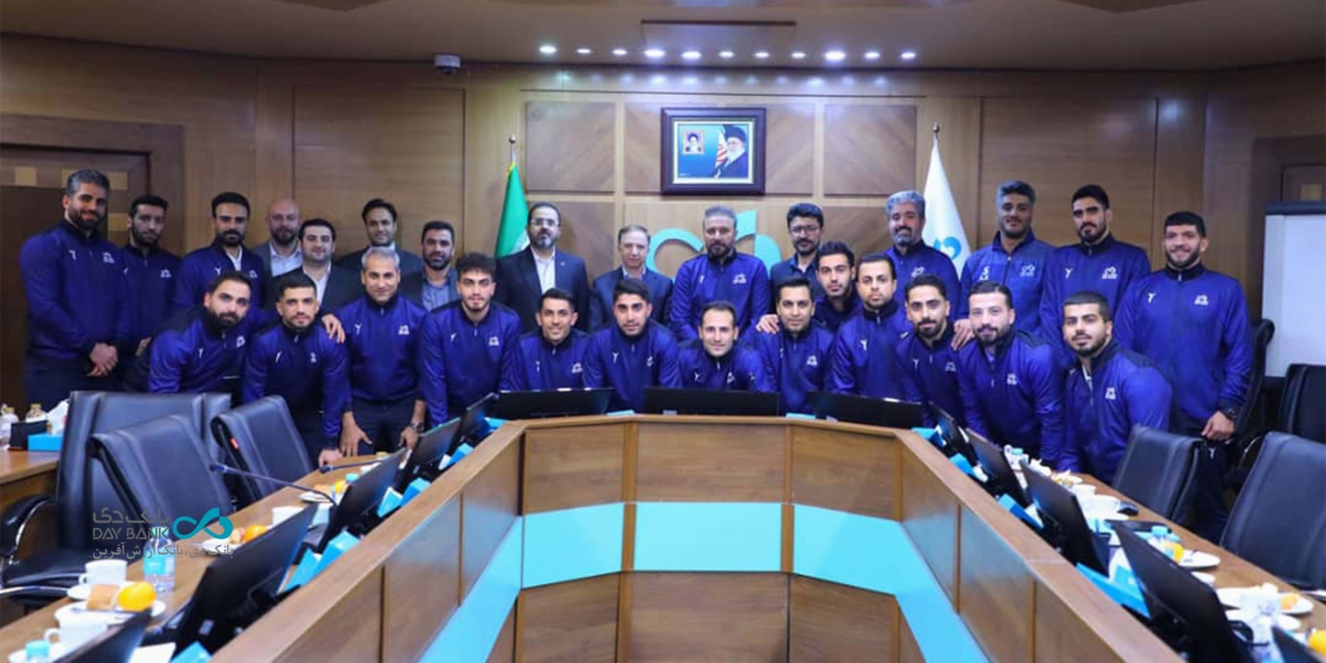 نشست مدیرعامل بانک دی با اعضای تیم فوتسال بانک دی برگزار شد