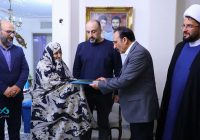 به مناسبت ولادت حضرت زهرا(س) و پاسداشت مقام مادر؛ تجلیل اعضای هیأت مدیره بانک دی از دو مادر شهید به مناسبت ولادت حضرت زهرا(س) و پاسداشت مقام مادر؛ تجلیل اعضای هیأت مدیره بانک دی از دو مادر شهید