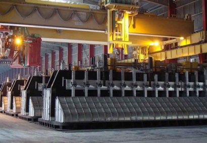 مدیر مرکز سیستم‌های گسترده بار و انرژی شرکت مدیریت شبکه برق ایران عنوان کرد: تحویل ۷ درصد برق بیشتر به صنایع انرژی‌بر در زمستان امسال