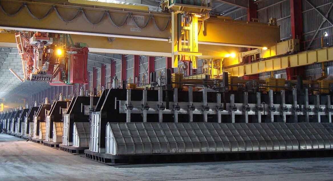 مدیر مرکز سیستم‌های گسترده بار و انرژی شرکت مدیریت شبکه برق ایران عنوان کرد: تحویل ۷ درصد برق بیشتر به صنایع انرژی‌بر در زمستان امسال