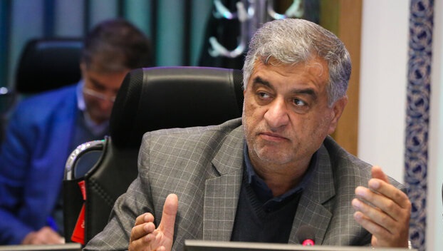 عضو هیات رئیسه شورای اسلامی شهر اصفهان عنوان کرد: ضرورت بازنگری جدی در سازوکار و فلسفه فروشگاه‌های کوثر