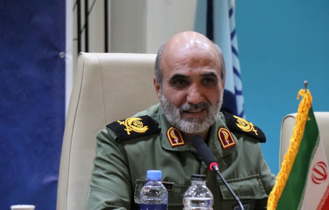 جانشین فرمانده سپاه حضرت صاحبالزمان (عج) استان اصفهان عنوان کرد: بازخوانی عالمانه انقلاب اسلامی، راهبرد اصلی مقابله با جنگ شناختی دشمن است