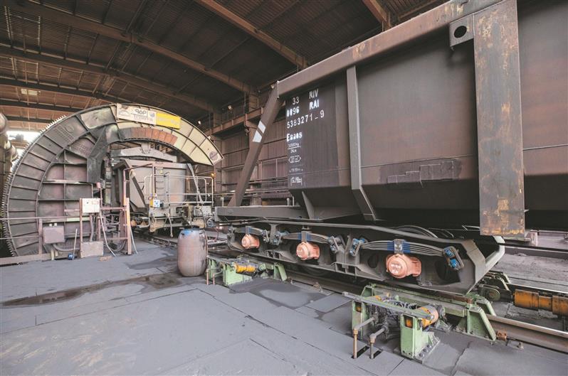  با اتکا به دانش کارشناسان مجرب داخلی اجرا شد: ساخت، نصب و راه‌اندازی ویل‌گریپر (Wheel Gripper) واگن‌برگردان شماره ۲ فولاد مبارکه