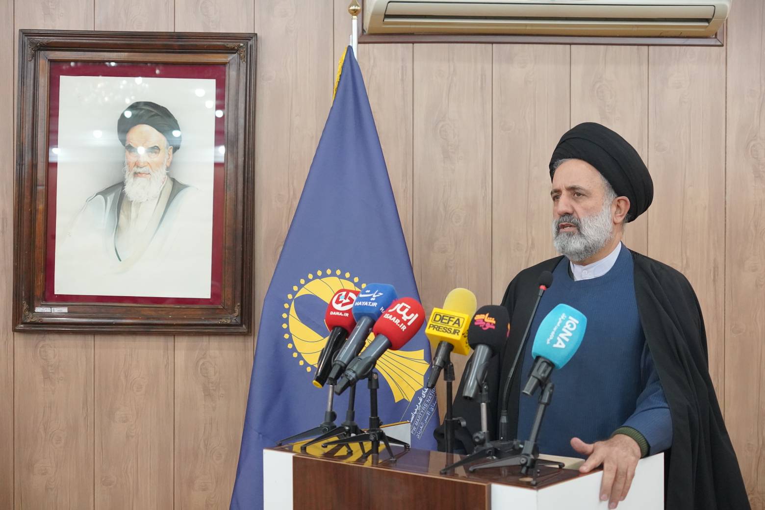  نماینده ولی‌فقیه در بنیاد شهید و امور ایثارگران در آئین رونمایی ۳۶ عنوان کتاب شهدای غریب عنوان کرد: امروز پیام شهدا این است که راه را گم نکنید