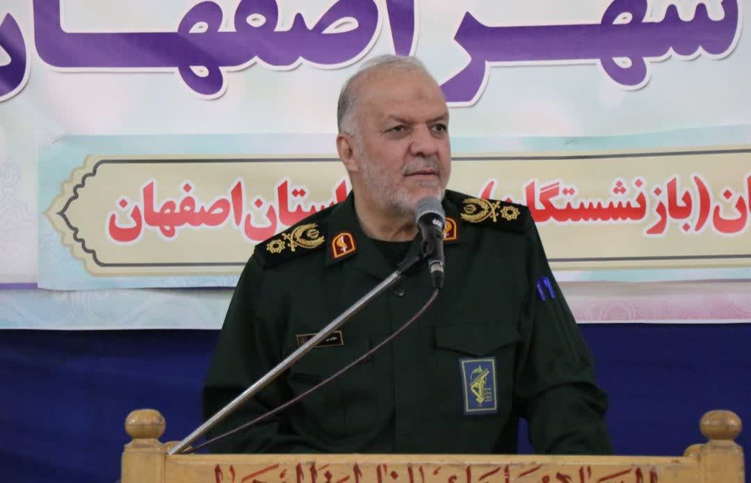 فرمانده سپاه حضرت صاحب‌الزمان (عج) استان اصفهان تاكيد كرد: احیای کارکرد های مسجد، ضامن امنیت اجتماعی و خنثی‌سازی پروژه‌های دشمن